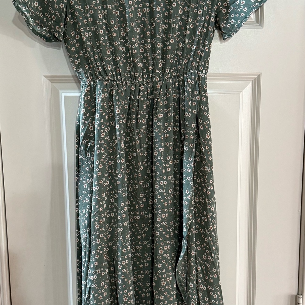 Elegant Green Floral Midi Dress